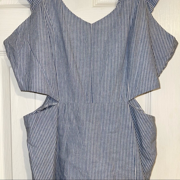 Striped cutout ruffle sleeve playsuit romper - Picture 11 of 11